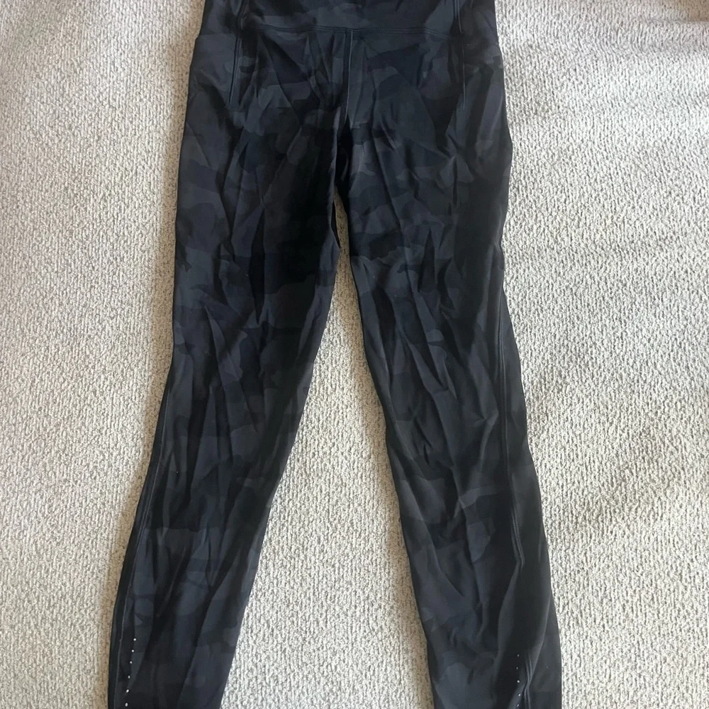Lululemon Fast and Free High-Rise Leggings Black Camo Size 4